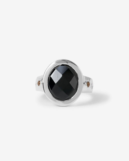 MODA Onyx Silver Ring
