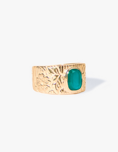 Green Onyx Engraved Gold Ring